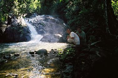 24 Thailand 2002 F1000007 Khao Lak Wasserfall_478